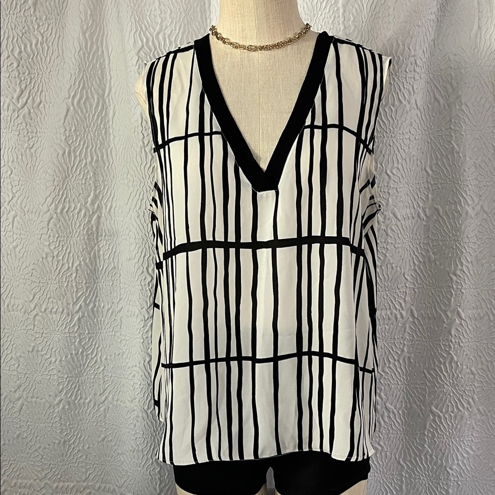 Worthington Black and White Grid Pattern Blouse